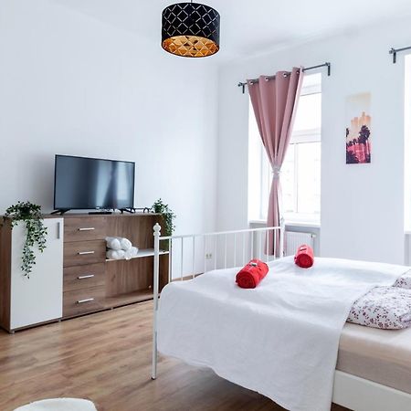 Comfortable, Specious Apartment With Inner Garden- Marzstrasse Apartments Відень Екстер'єр фото